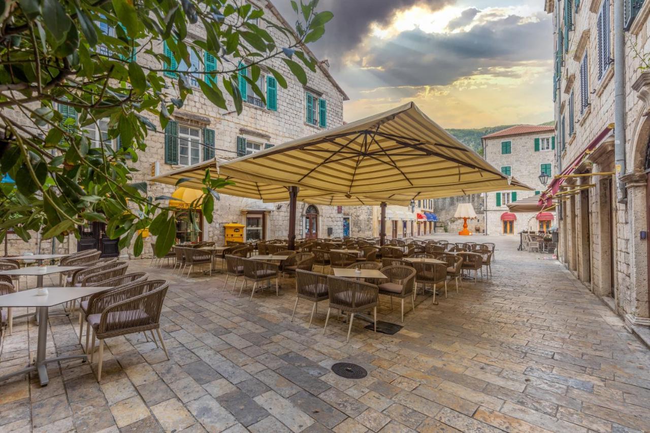 Hotel Vardar Kotor Exterior foto